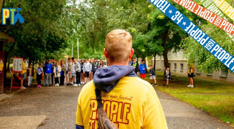 Nyári tábor, internet, közösség (6/4)